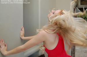 [Image: th_484944500_catwalk_c022_123_1023lo.jpg]