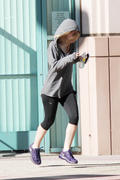 th_107496986_DakotaFanning12202012LeavingaWorkoutinLA8_122_1094lo.jpg