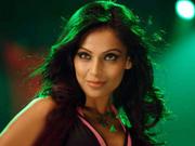 Bollywood Actress Bipasha Basu Photos