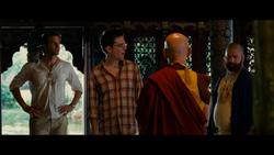 th 350154645 3 122 790lo - Resacón 2, ¡Ahora En Tailandia! (2011) | 1080p BDremux AVC | cast.lat.ac3 eng.dts-hdma | Subs.Forz