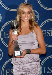 http://img217.imagevenue.com/loc1000/th_117965862_espy_awards_CFF_209_122_1000lo.jpg